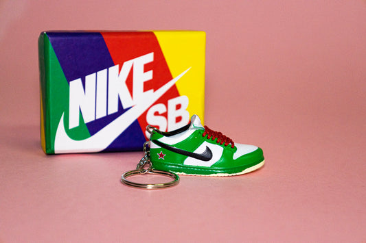 Nike SB Dunk Low Heineken Sneaker Keychain